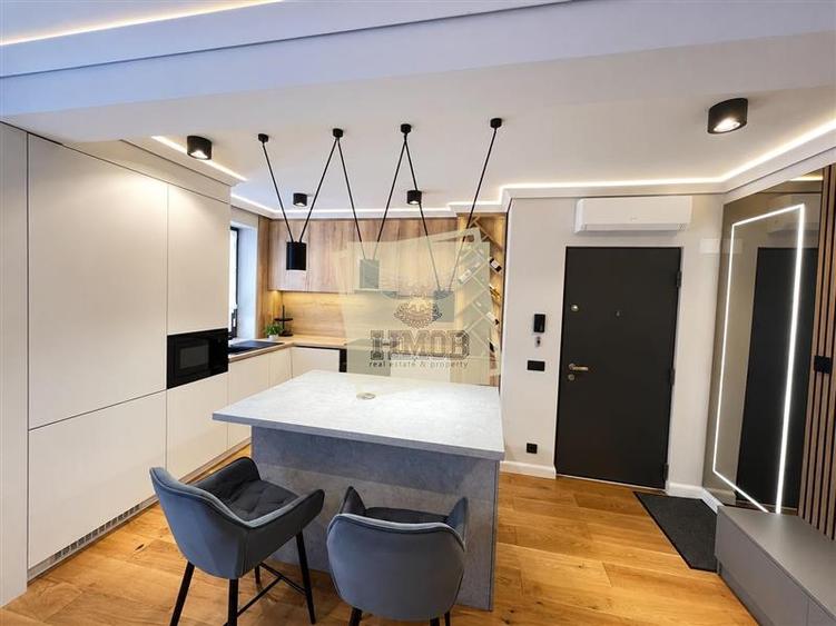 Apartament cu 3 camere decomandat, mobilat în Hipodrom 1