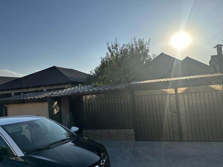 Casă cu 3 camere în Lumina