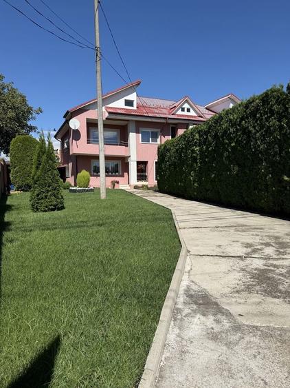 Casă cu 4 camere în Ultracentral