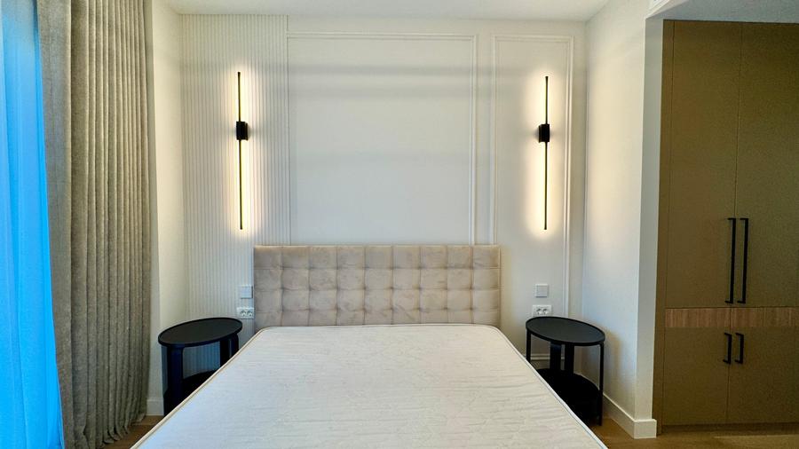 Apartament cu 3 camere semidecomandat în P-ta Presei Libere