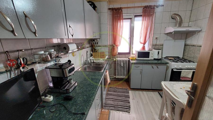 Apartament 3 camere semidecomandat, 68 mp, etajul 3, Valea Rosie, zona Scoala 42 - 4