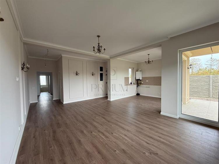 Duplex cu 3 camere cu Canalizare în Moșnița Nouă