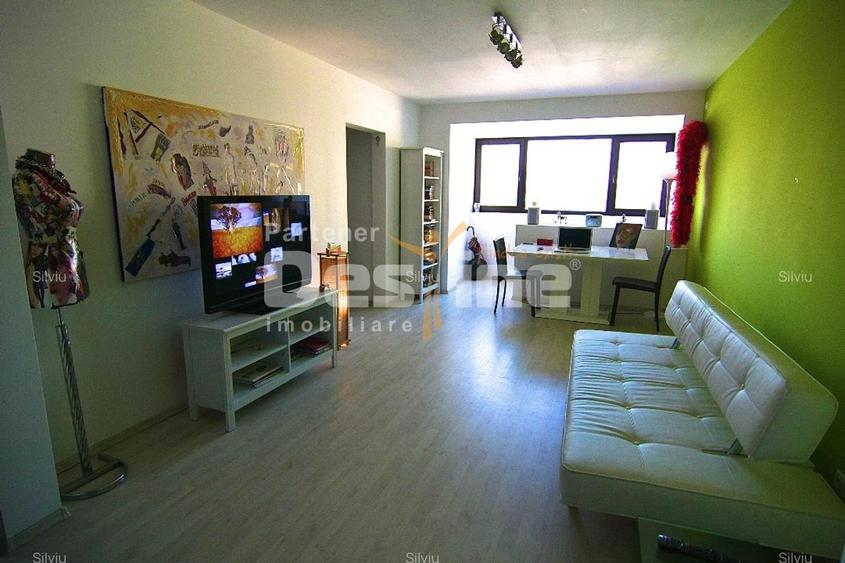 Apartament cu 3 camere decomandat, mobilat în Drumul Taberei