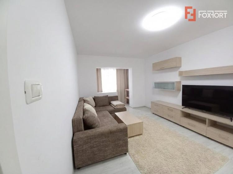 Apartament cu 4 camere decomandat, mobilat în Lipovei