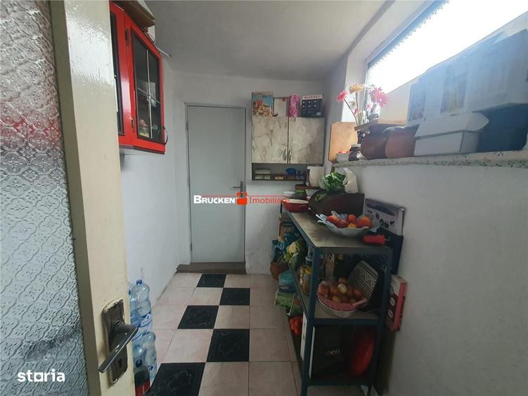 Casă cu 4 camere cu Teren 824 Mp în Central