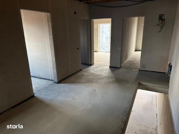 Casă cu 3 camere cu Teren 170 Mp în Dumbrăvița