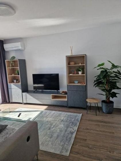 Apartament cu 2 camere decomandat, mobilat în Pipera