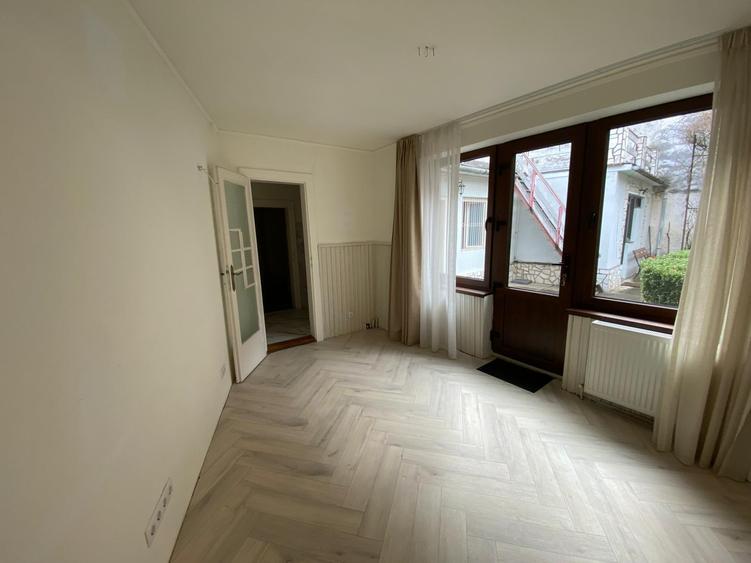 Spațiu comercial, de 120 mp, în Central
