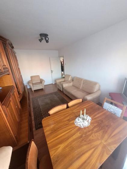 Apartament cu 2 camere decomandat în Lotus