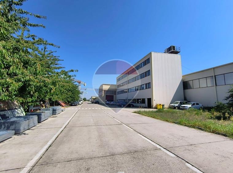 Spațiu industrial, de 1,280 mp, în Central