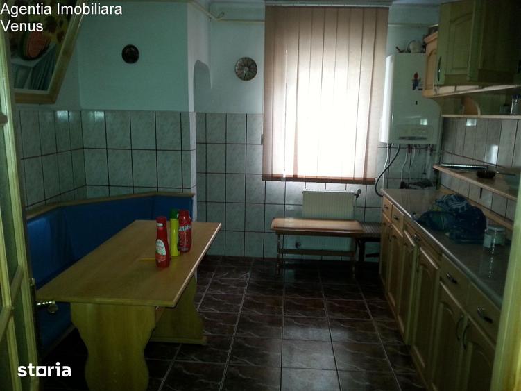 Apartament cu 4 camere în Central