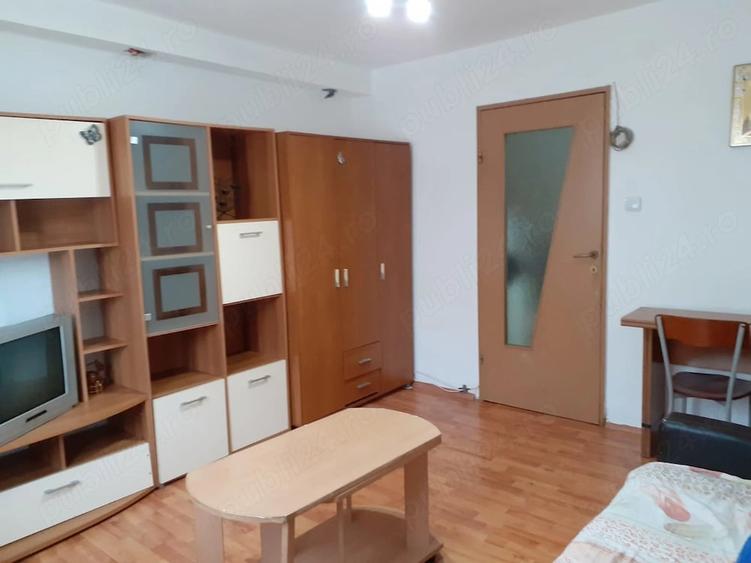 Garsonieră decomandată în Buziașului