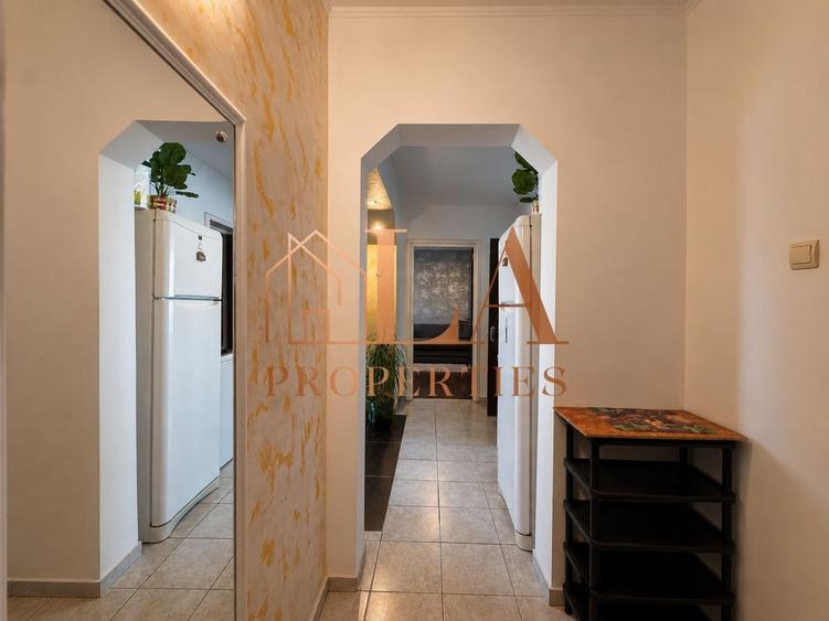 Apartament cu 3 camere decomandat în Drumul Taberei