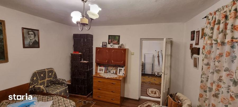 Casă cu 5 camere cu Teren 458 Mp în Caracal