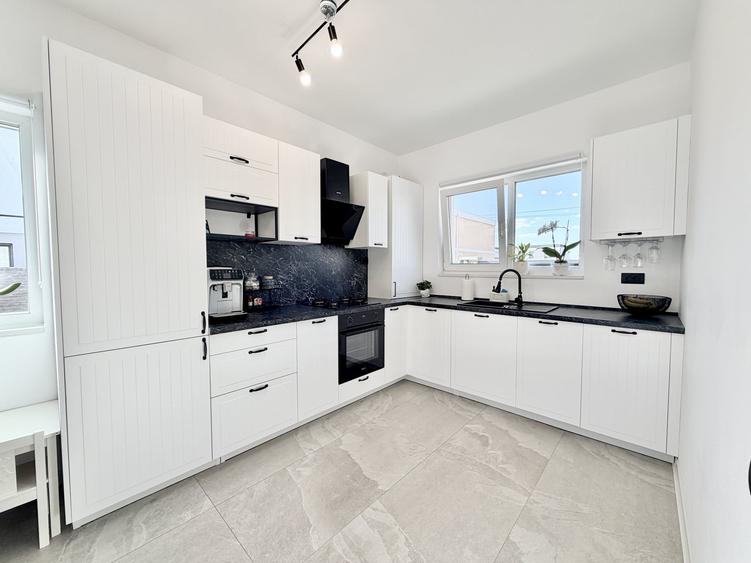 Duplex cu 4 camere cu Teren 273 Mp în Moșnița Nouă