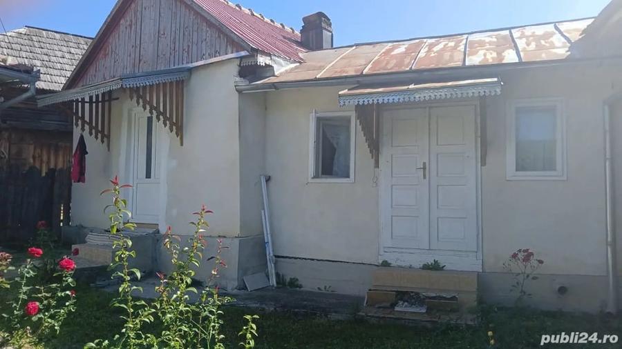 Casă cu 4 camere cu Teren 4000 Mp în Central