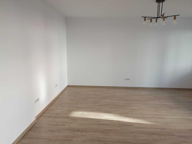 Apartament cu 2 camere decomandat în Florești