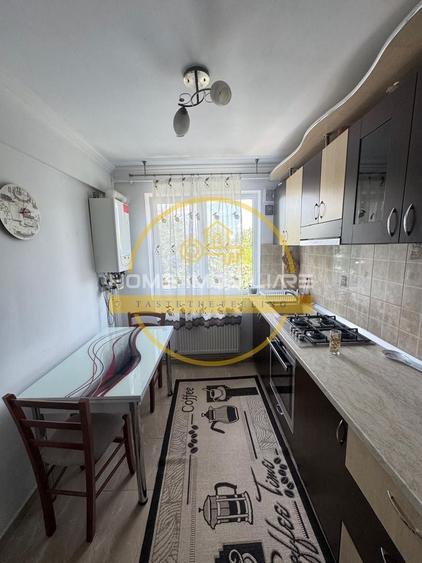 Apartament cu 2 camere semidecomandat, mobilat în Podu Roș