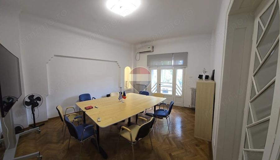 Vila de inchiriat | Dacia Str. Toamnei | 185 mp, curte - 12