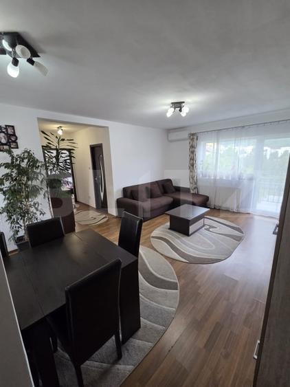 Apartament cu 3 camere decomandat, mobilat în Est