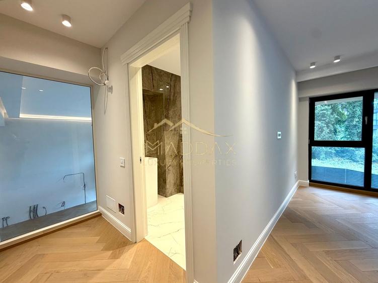Apartament cu 4 camere în Străulești