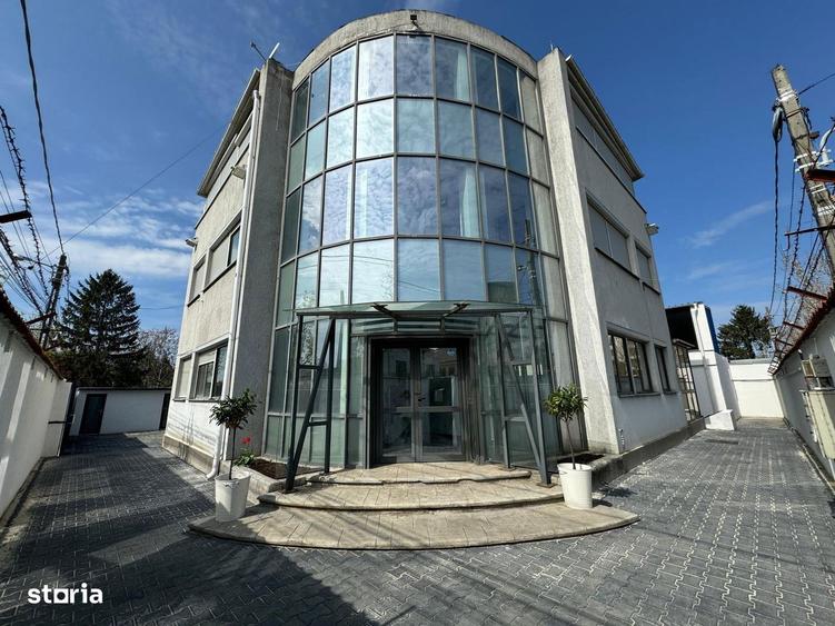 Spațiu comercial, de 350 mp, în Străulești