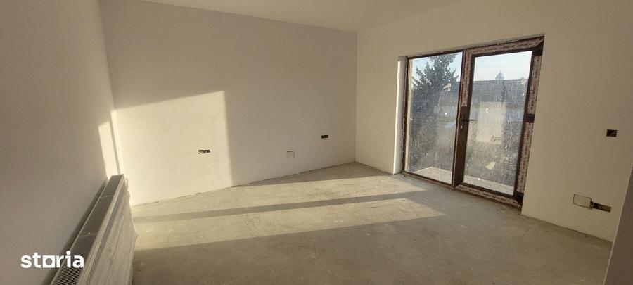 Casă cu 5 camere cu Teren 843 Mp în Dorobanți