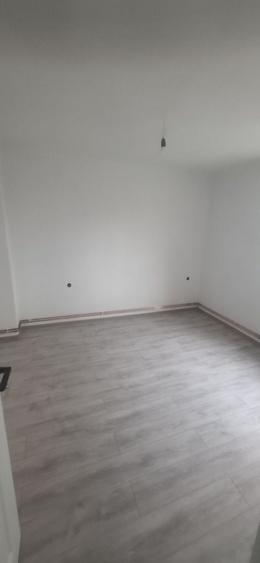 Apartament cu 3 camere decomandat în Gălăuțaș