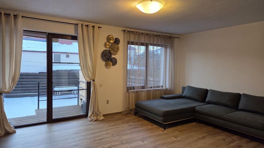 Casă cu 4 camere cu Teren 250 Mp în Florești