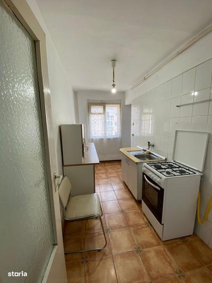 Apartament cu 4 camere, mobilat în Vasile Aaron
