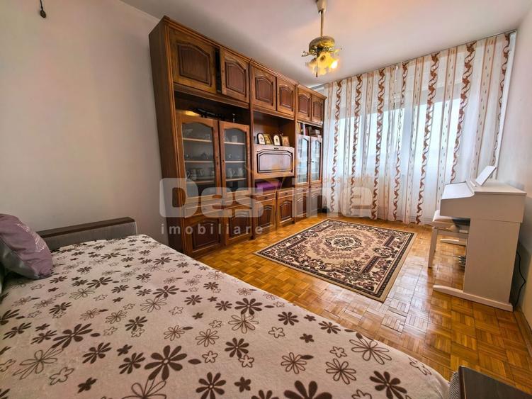 Apartament cu 2 camere decomandat, mobilat în Podul de Piatră