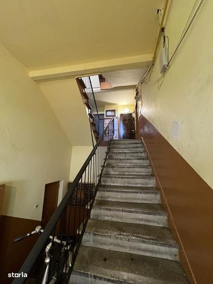 Apartament cu 4 camere în Micro 16