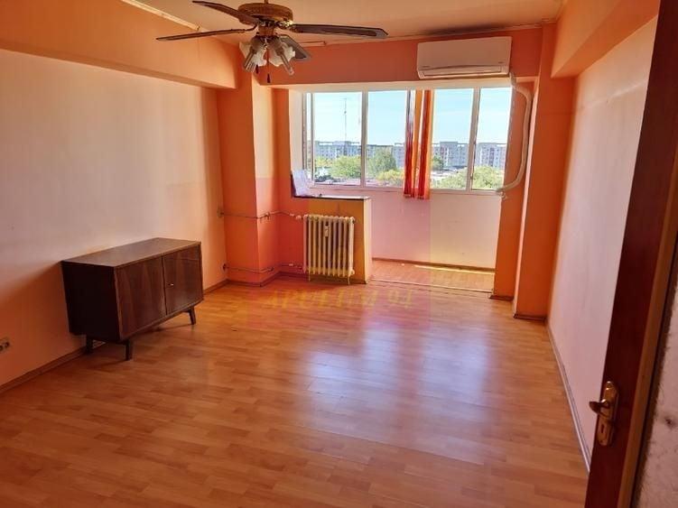 Apartament cu 2 camere semidecomandat în Crângași