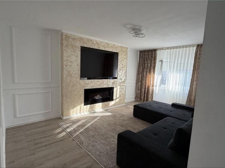 Apartament cu 3 camere decomandat în Iosia