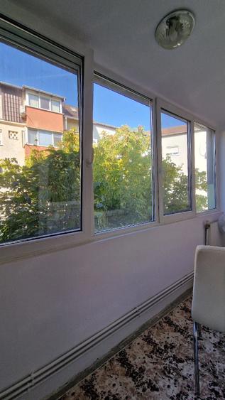 Apartament cu 3 camere decomandat în Soarelui