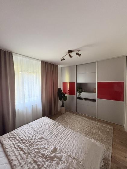 Apartament cu 3 camere semidecomandat în Central