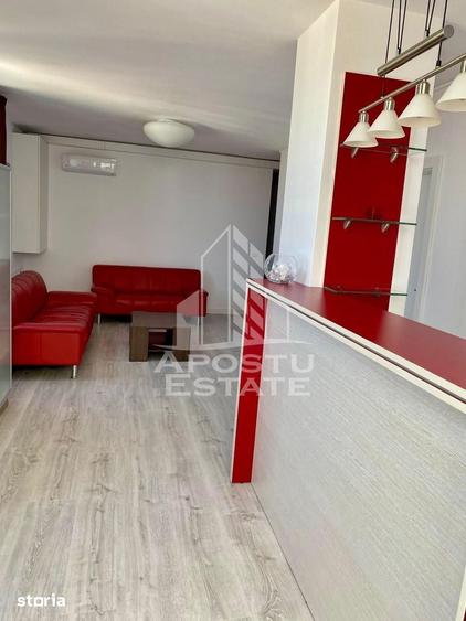 Apartament cu 3 camere semidecomandat în Telegrafului