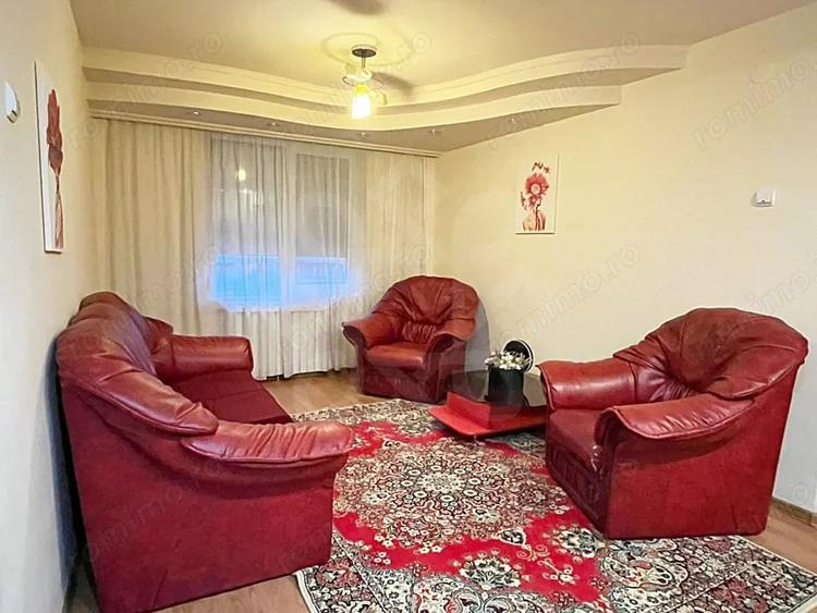 Apartament cu 3 camere decomandat în Rogerius