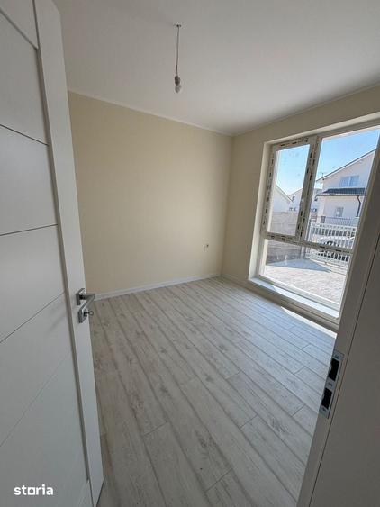 Apartament cu 3 camere în Bucovăț