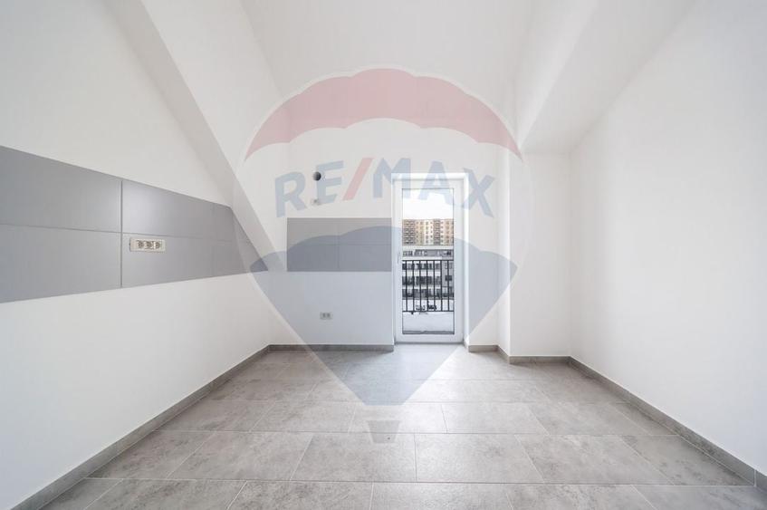 Apartament nou - loc parcare acoperit  inclus - 4