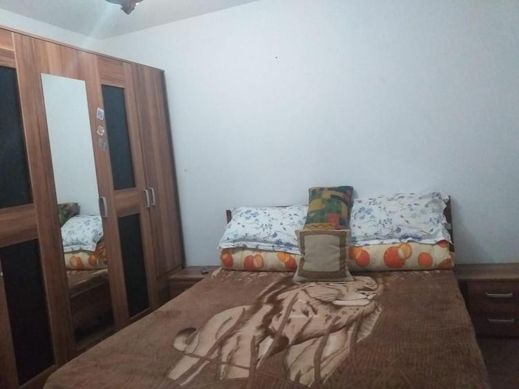 Apartament cu 3 camere, mobilat în Central