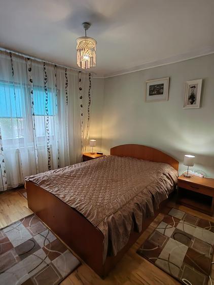 Apartament cu 3 camere decomandat în Coman