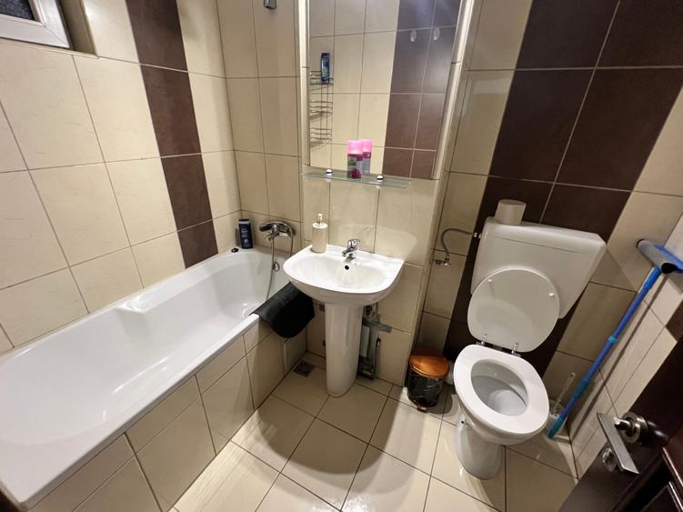 INCHIRIEZ apartament 3 camere,renovat,zona Mihai Viteazul - 11