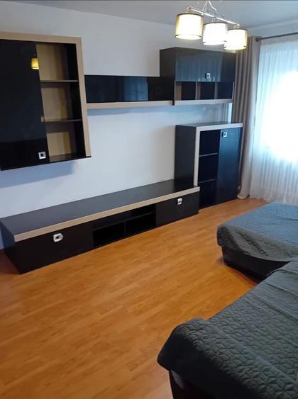 Apartament cu 2 camere decomandat, mobilat în Sebastian