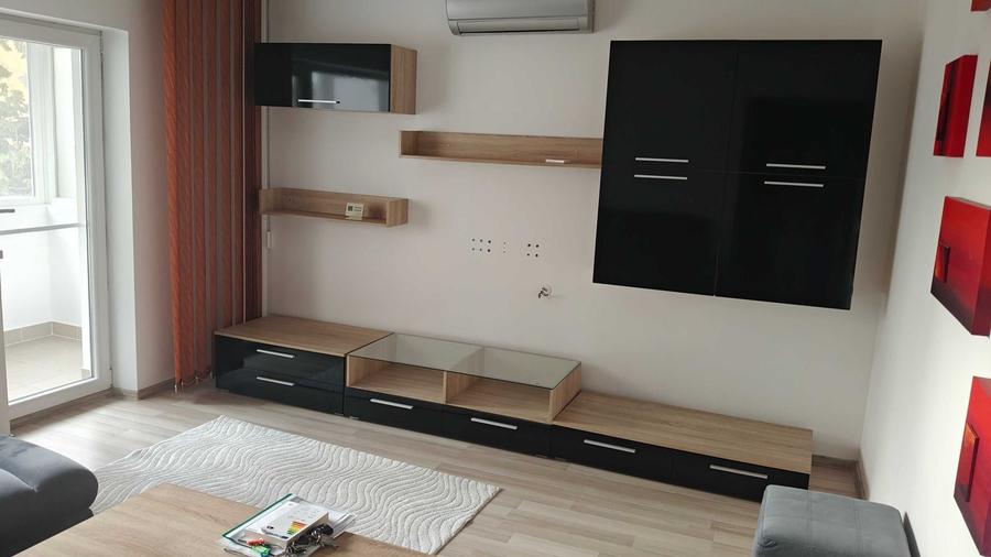 Apartament cu 3 camere decomandat, mobilat în Complex Studențesc