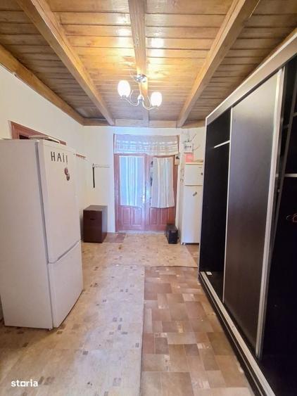 Casă cu 3 camere în Negoești