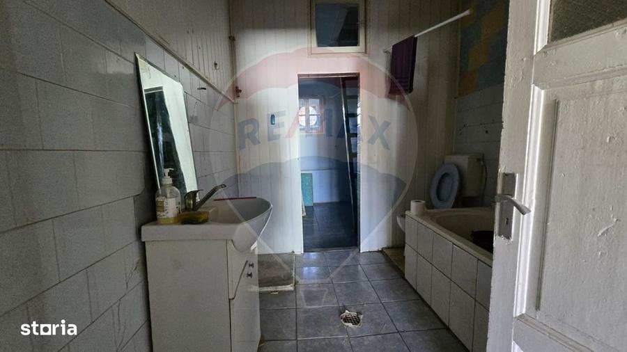 Casă cu 4 camere în Central