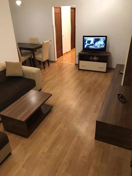 Apartament cu 2 camere semidecomandat în Berceni