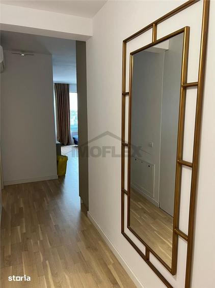 Garsonieră în Vest