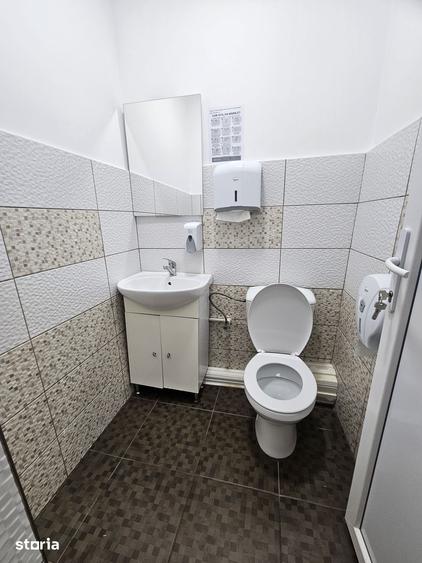 Spațiu comercial, de 90 mp, în Central